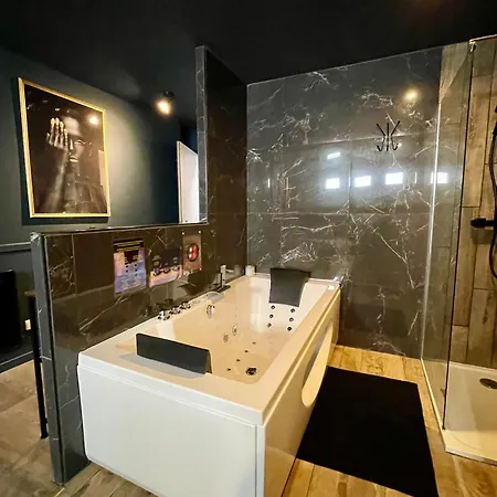 Sleep'in Cities Le Saphir Balneo *